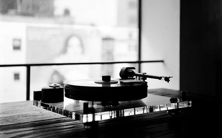 Project 6 PerspeX SB on a windowsill. the image is in black and white