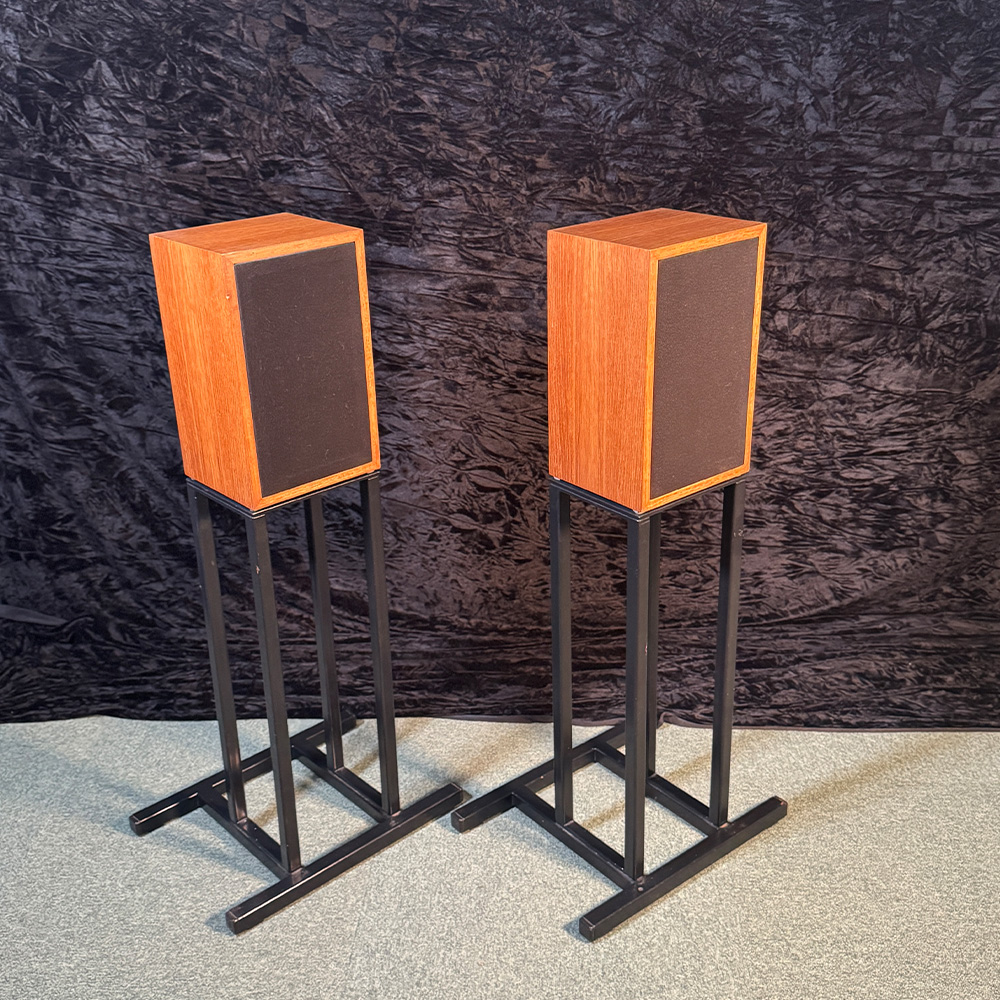 Linn Kan Speakers and Stands - Cherry