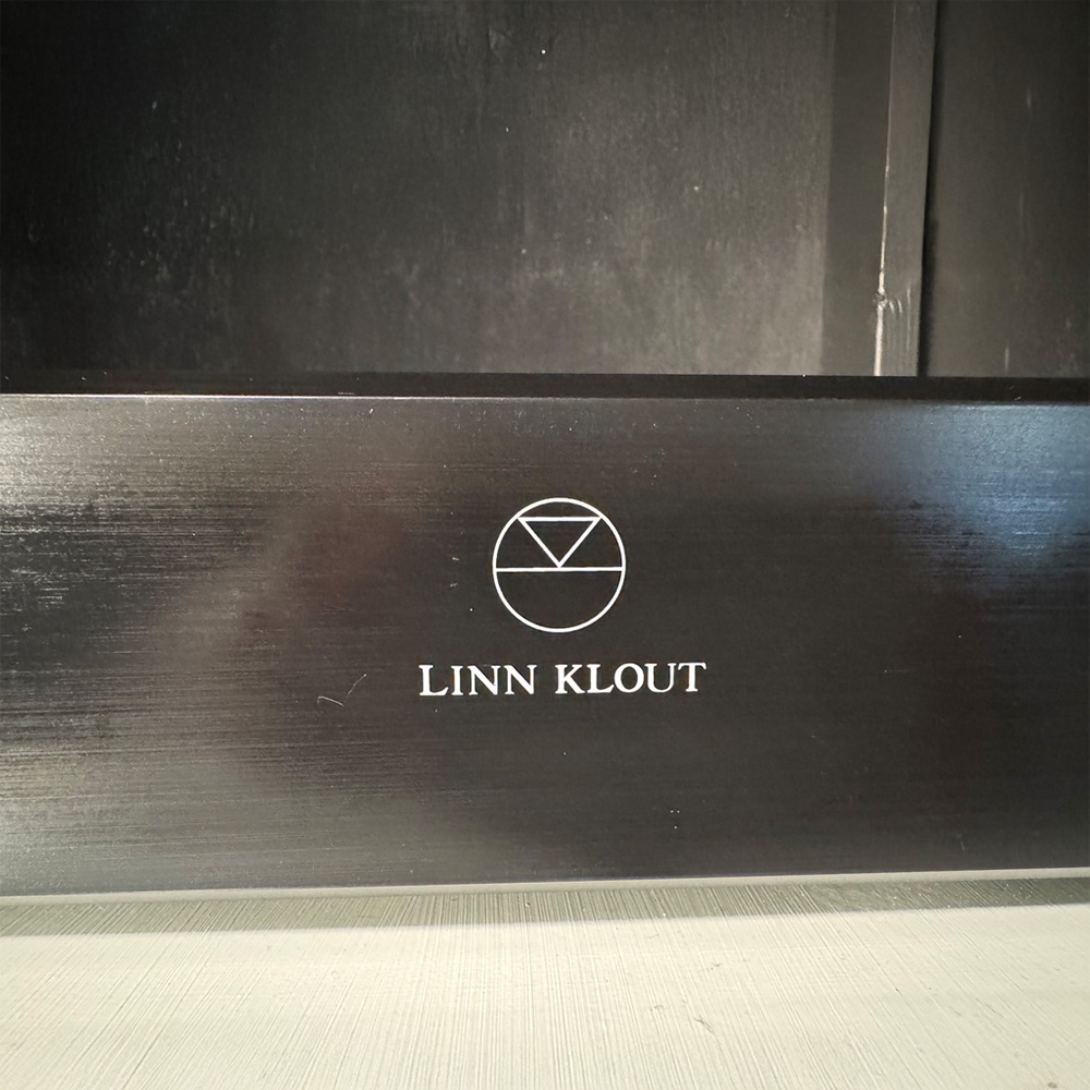 Linn Klout - Black