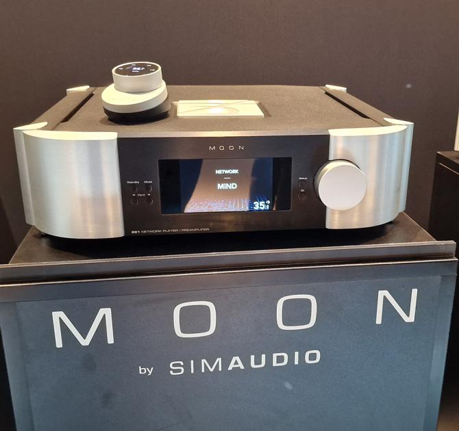 MOON 891 Network Player/Preamplifier