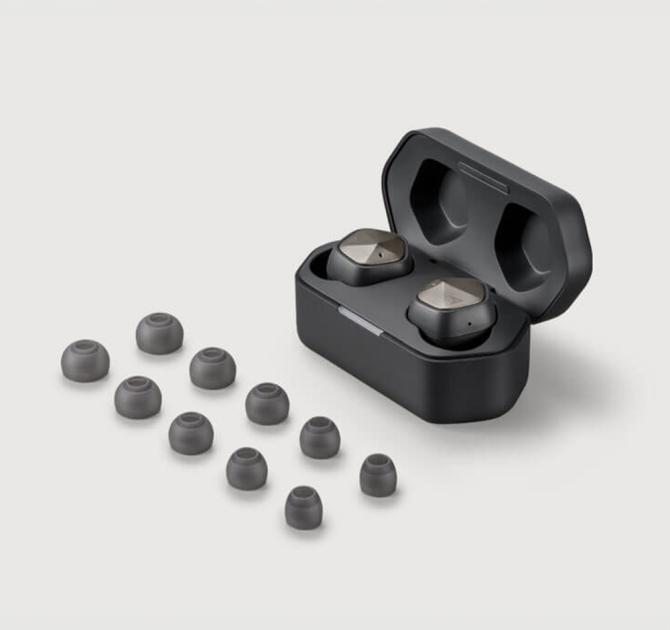 Astell & Kern AK UW100MKII Earphones in their case with replacement rubber bits lined up in front of the case