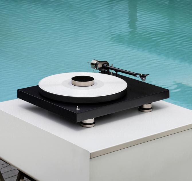 Project Debut PRO Turntable
