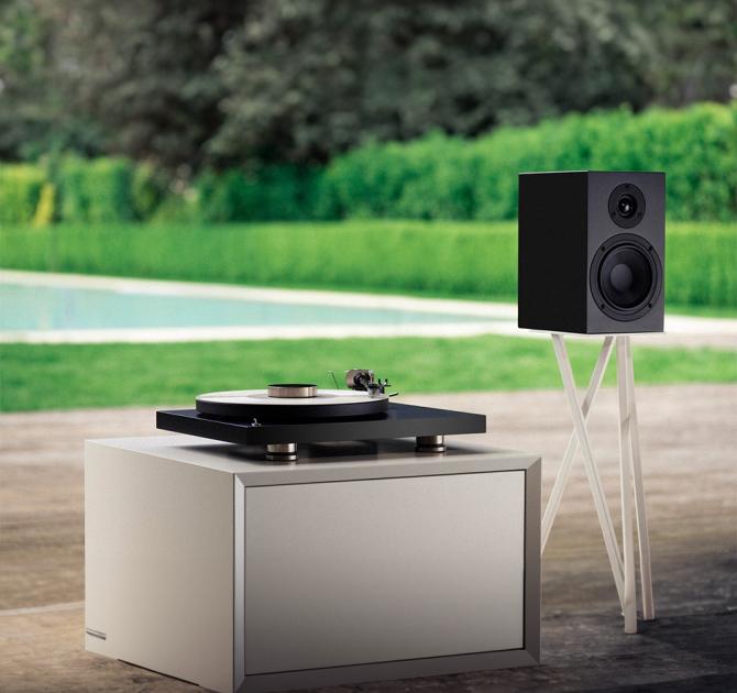 Project Debut PRO Turntable