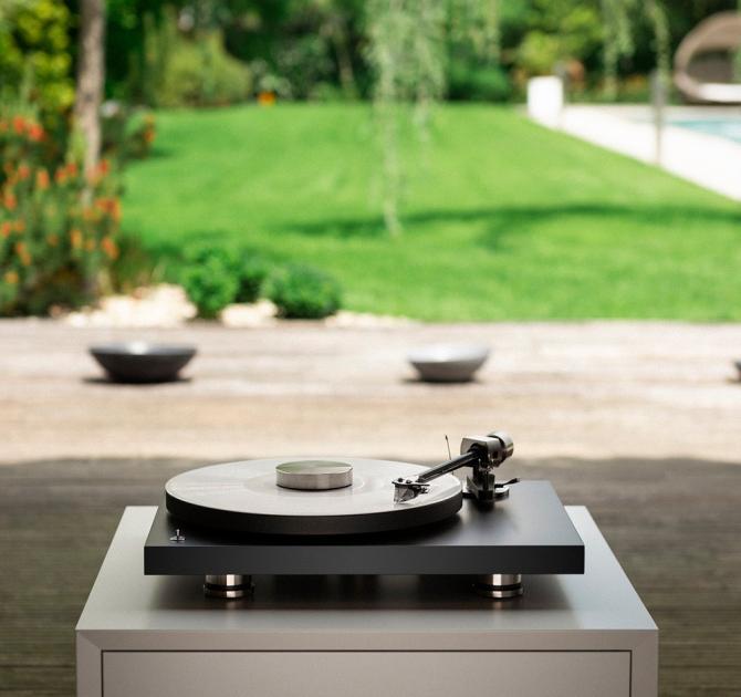 Project Debut PRO Turntable