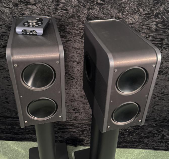 Kii Three System in black