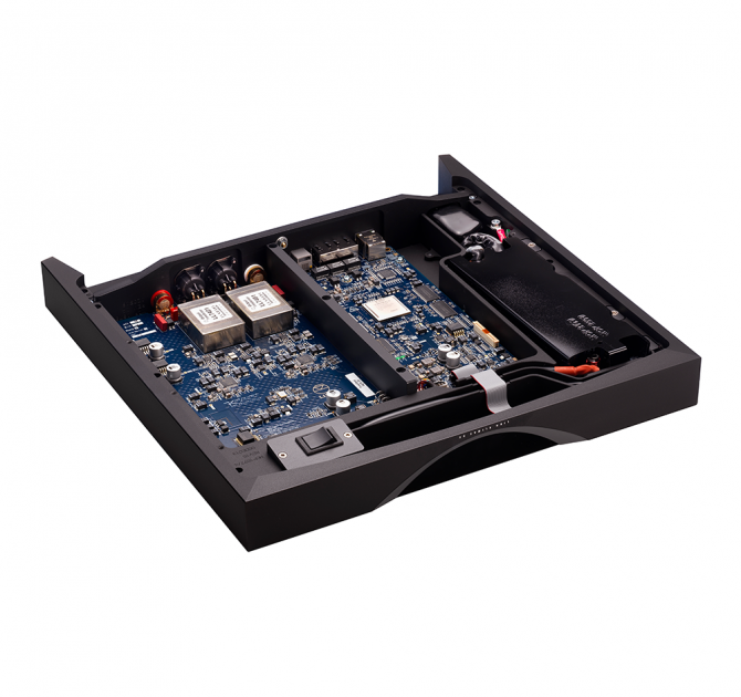 Linn Klimax DSM in black, inside view.
