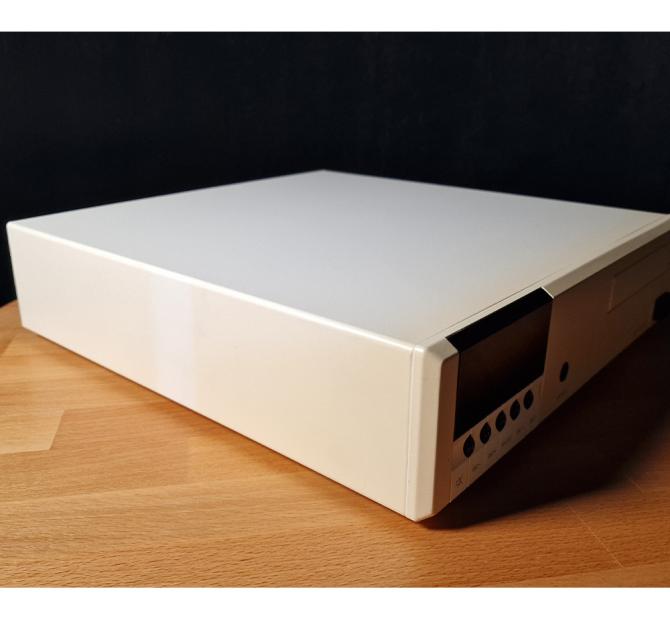 Linn Classik Music side view