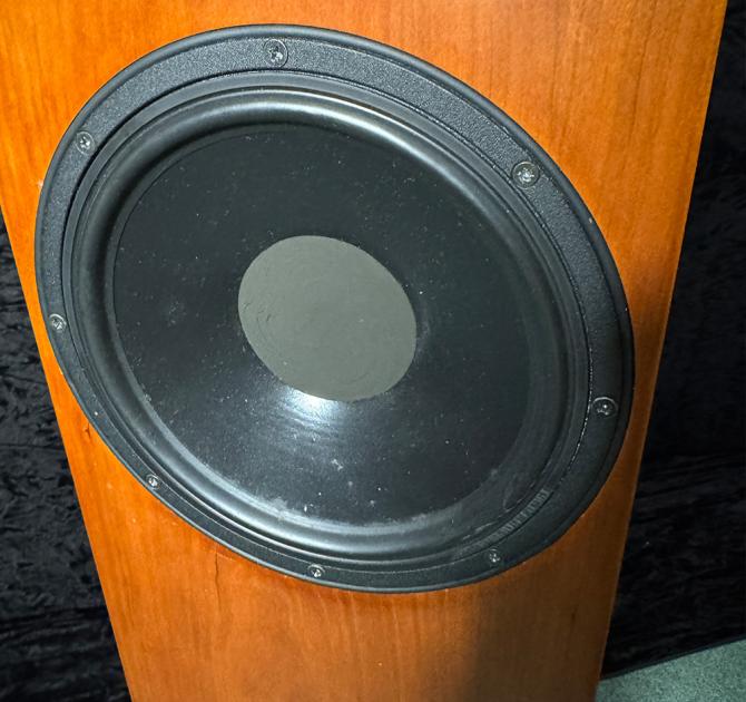 Linn AV5140 - Cherry Loudspeakers