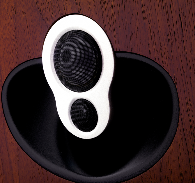 Linn Majik 109 Loud Speaker close-up.