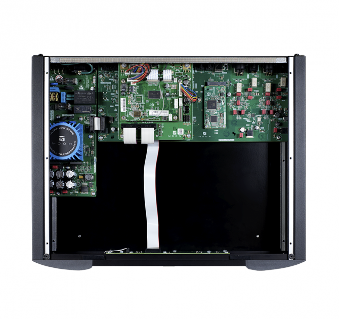 Moon 280D MiND2 Streaming DAC inside circuitry.