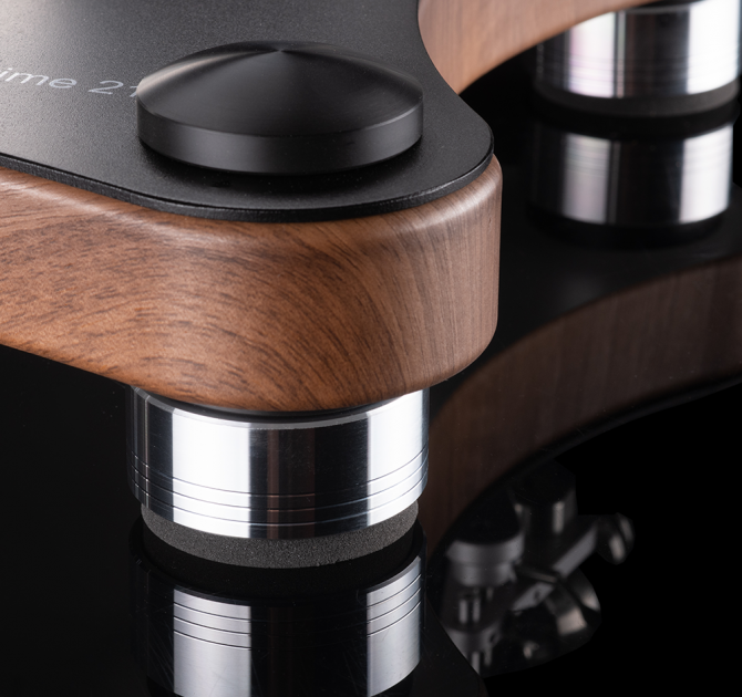 VPI Prime 21 Turntable close-up of a corner