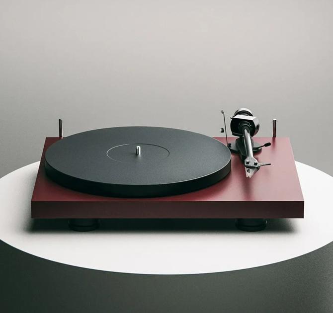The Wine Red turntable 