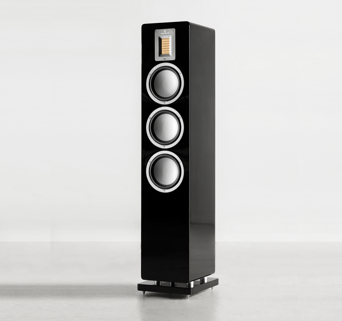 Audiovector QR5 in black