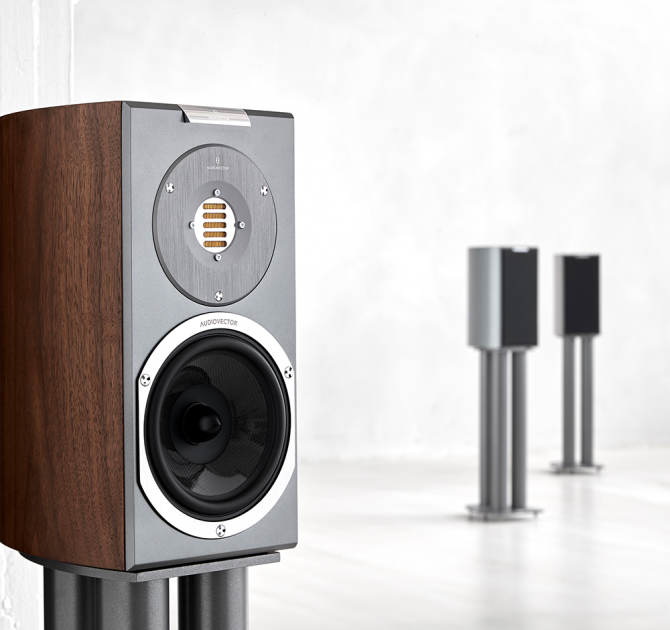 Audiovector R1 Arreté 