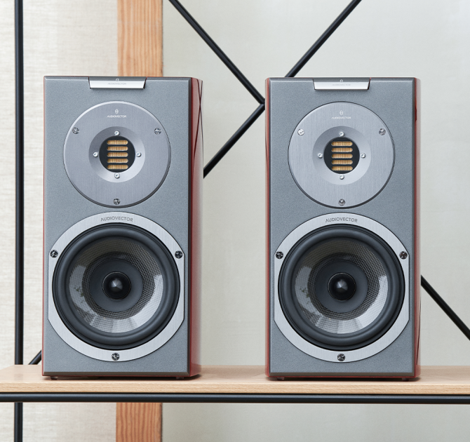 Audiovector R1 Arreté 