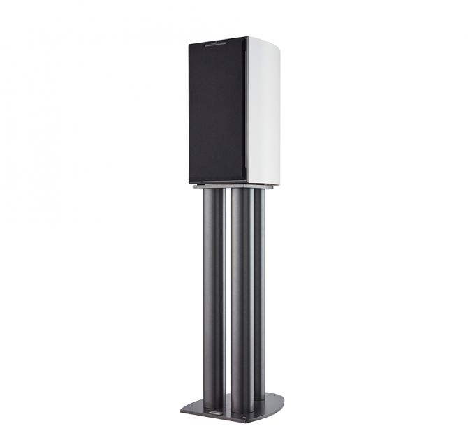 Audiovector R1 Signature in white grille on