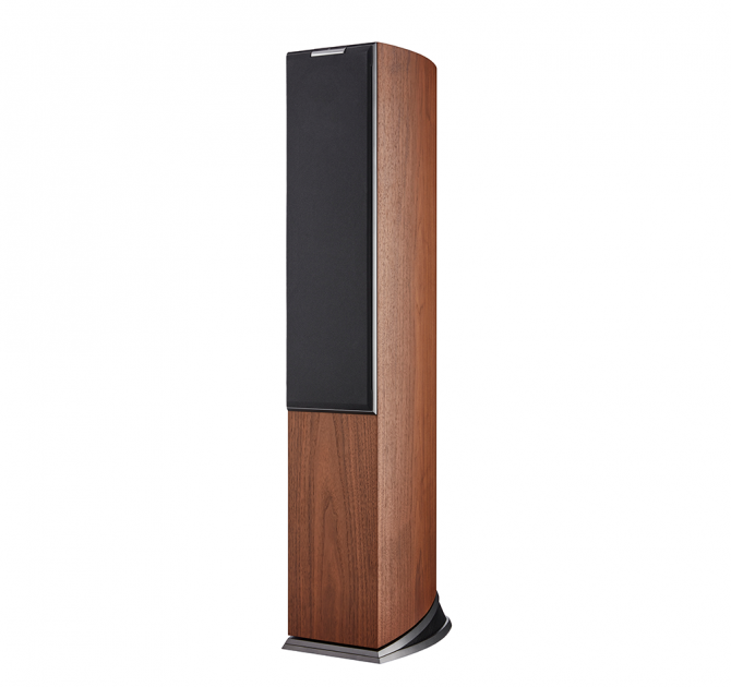 Audiovector R3 Arreté in italian walnut grille on