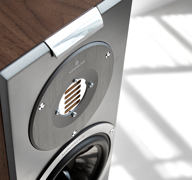 Audiovector R3 Arreté close-up