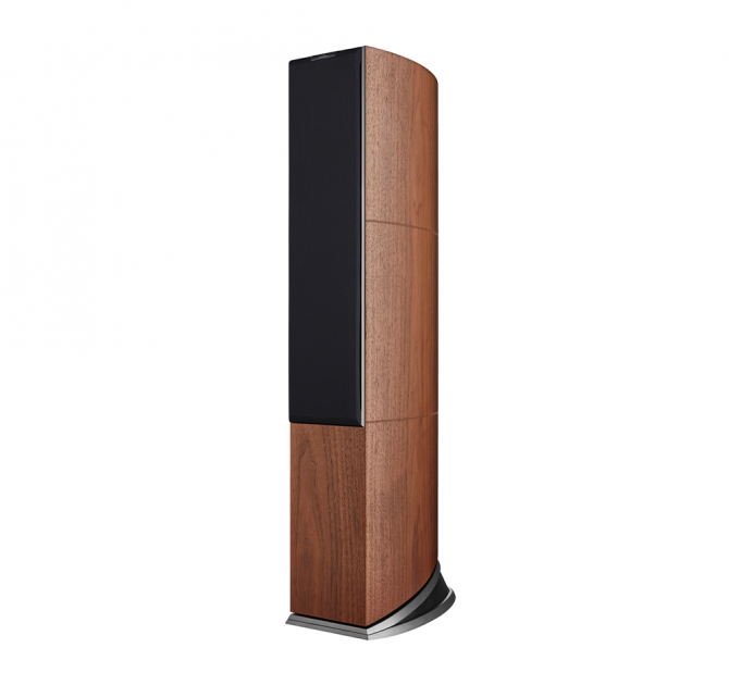 Audiovector R6 Signature in Italian Walnut grille on