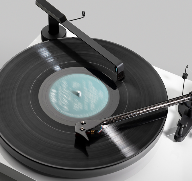 Project Sweep-IT S2 Premium real-time vinyl brush shown in action on a record player