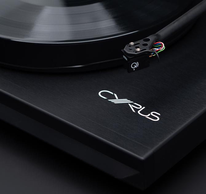 Cyrus TTP Turntable close-up of the logo