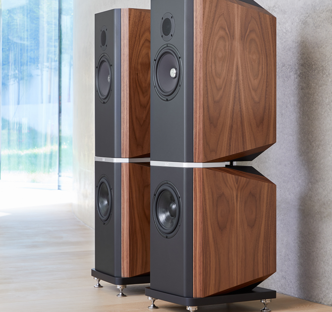 Kudos Titan 808