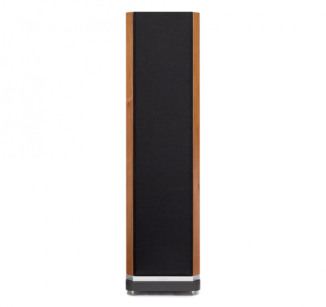 Kudos Titan 606 speaker with grill on.