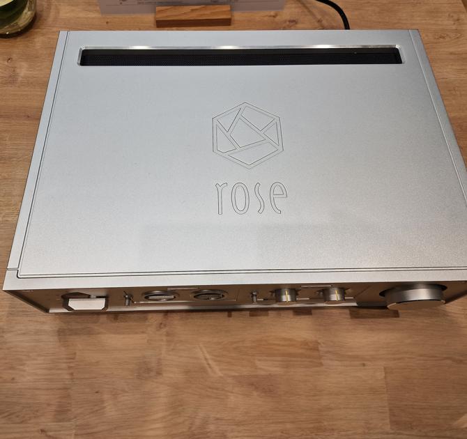 HiFi Rose RA280 