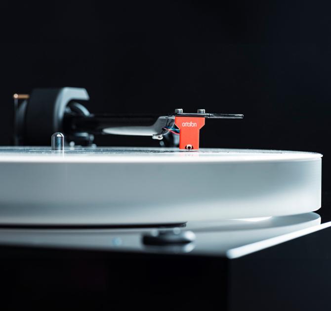 Project X2 B Turntable