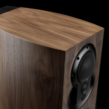 Linn Akubarik Exakt Loudspeaker close-up of the side, top and front