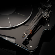 Vertere DG-1 Dynamic Groove Record Player close-up