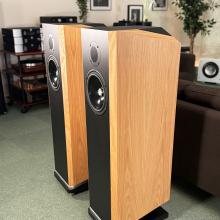 Ex-Demo Kudos Titan 707 - Oak