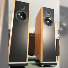 Ex-Demo Kudos Titan 707 - Oak