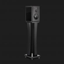 Rosso Fiorentino Pienza II Loudspeaker on a very dark background