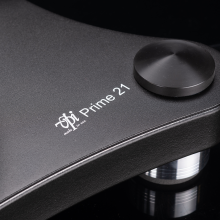 VPI Prime 21 Turntable close-up of the logo and product label