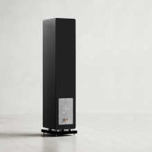 Audiovector QR5 in black, rear view