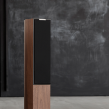 Audiovector R3 Arreté with grille on