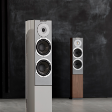 Audiovector R3 Signature in custom colour