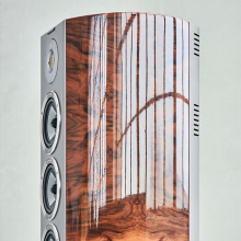 Audiovector R8 Arreté Loudspeaker top close-up