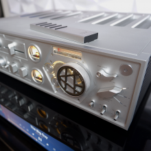 HiFi Rose RA180 view of the right side of the front panel