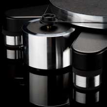 VPI Scout 21 Turntable close-up of the belt motor connection