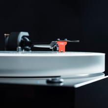 Project X2 B Turntable